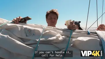 La sesión de fotos en alta mar acaba con una follada al aire libre ... !!